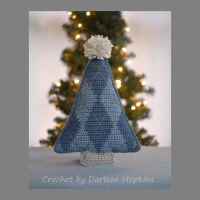 Argyle-Christmas-Tree-Pillow-crochet-pattern-by-Darleen-Hopkins